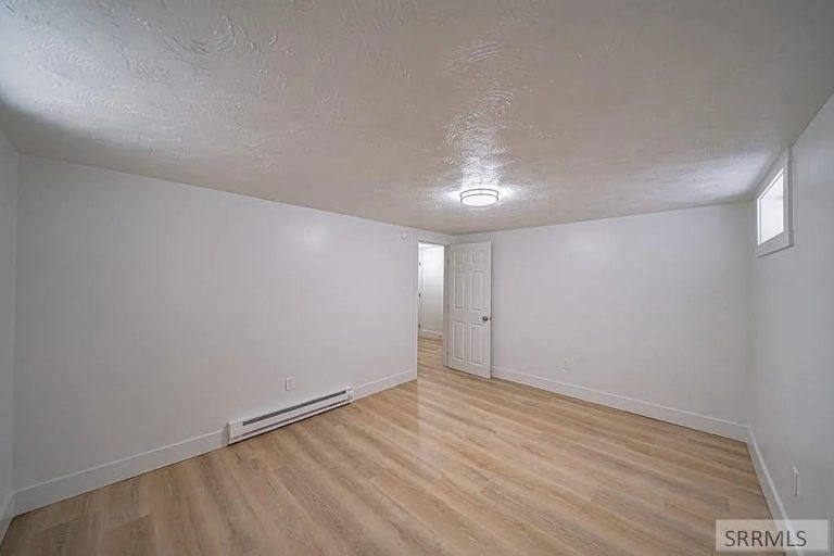 675 Holbrook Dr, Idaho Falls ID 83401