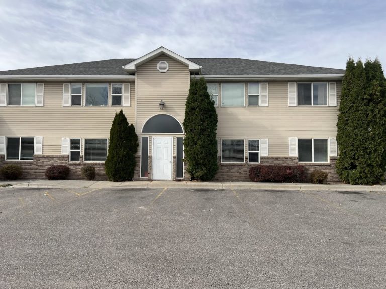 3274 1st #1 Idaho Falls ID, 83406