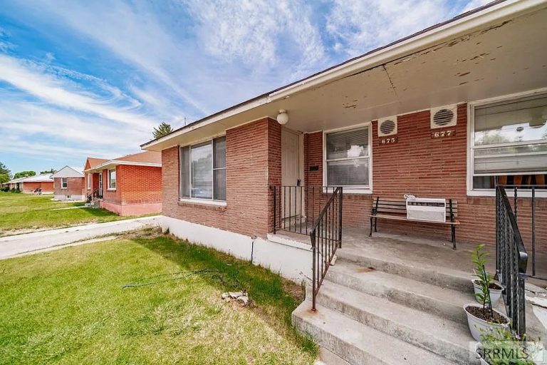 675 Holbrook Dr, Idaho Falls ID 83401